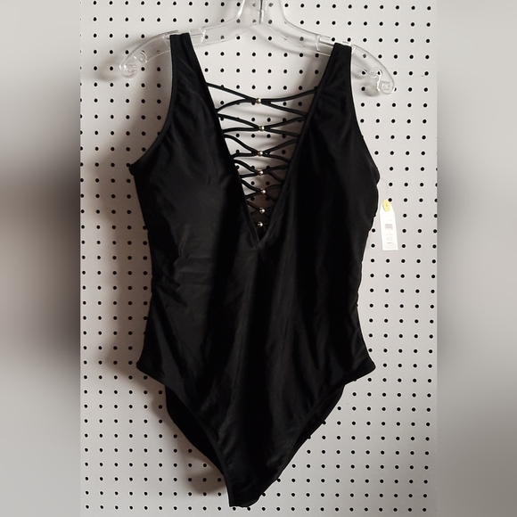 Ladies Swimsuit ~ Size 14 - Picture 1 of 3